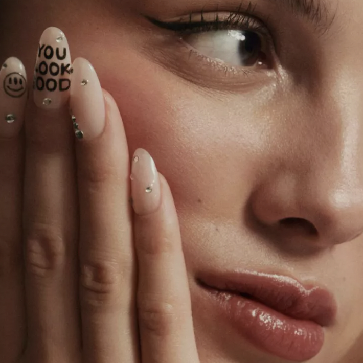 Самый модный маникюр лета 2024 rich girl manicure Оливия Родриго фото 6