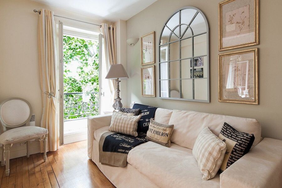 Французские окна в интерьере: в спальне, кухне, гостиной, балконе