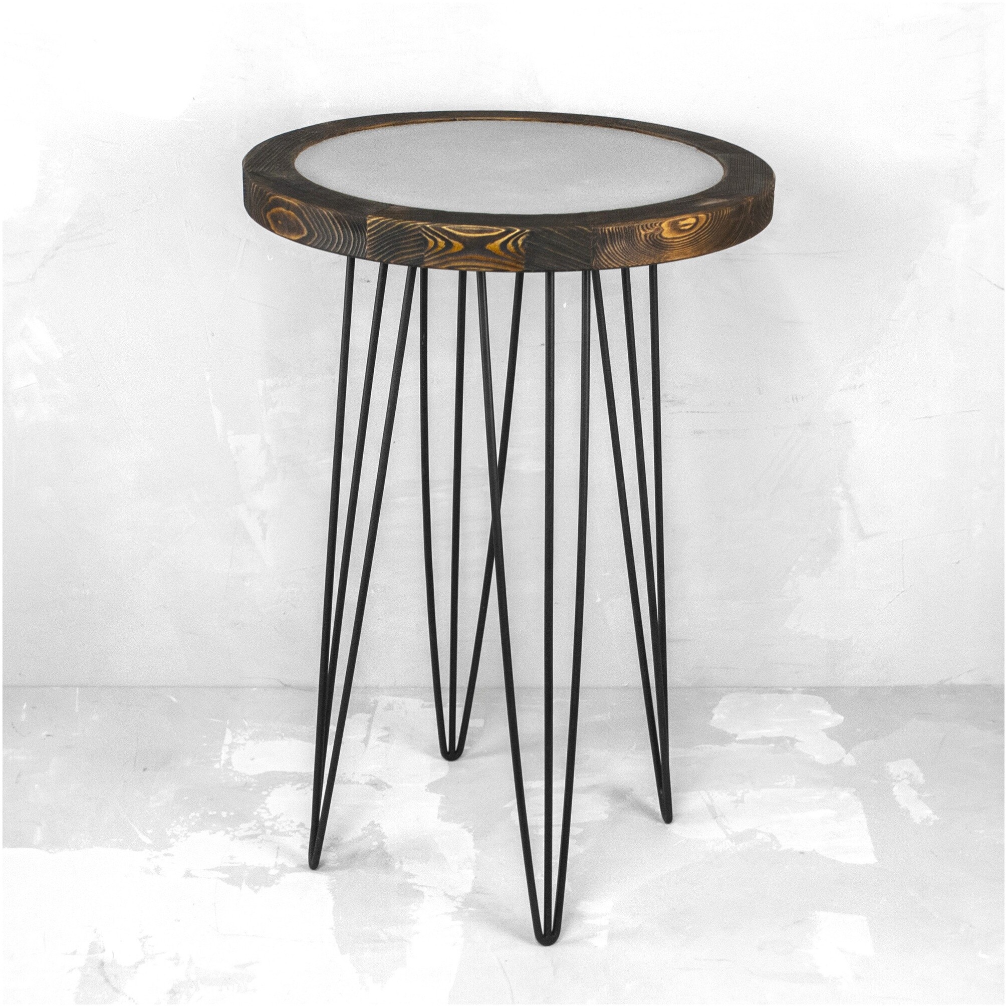 Столик кофейный на металлических ножках с бетонной столешницей венге Segment H70