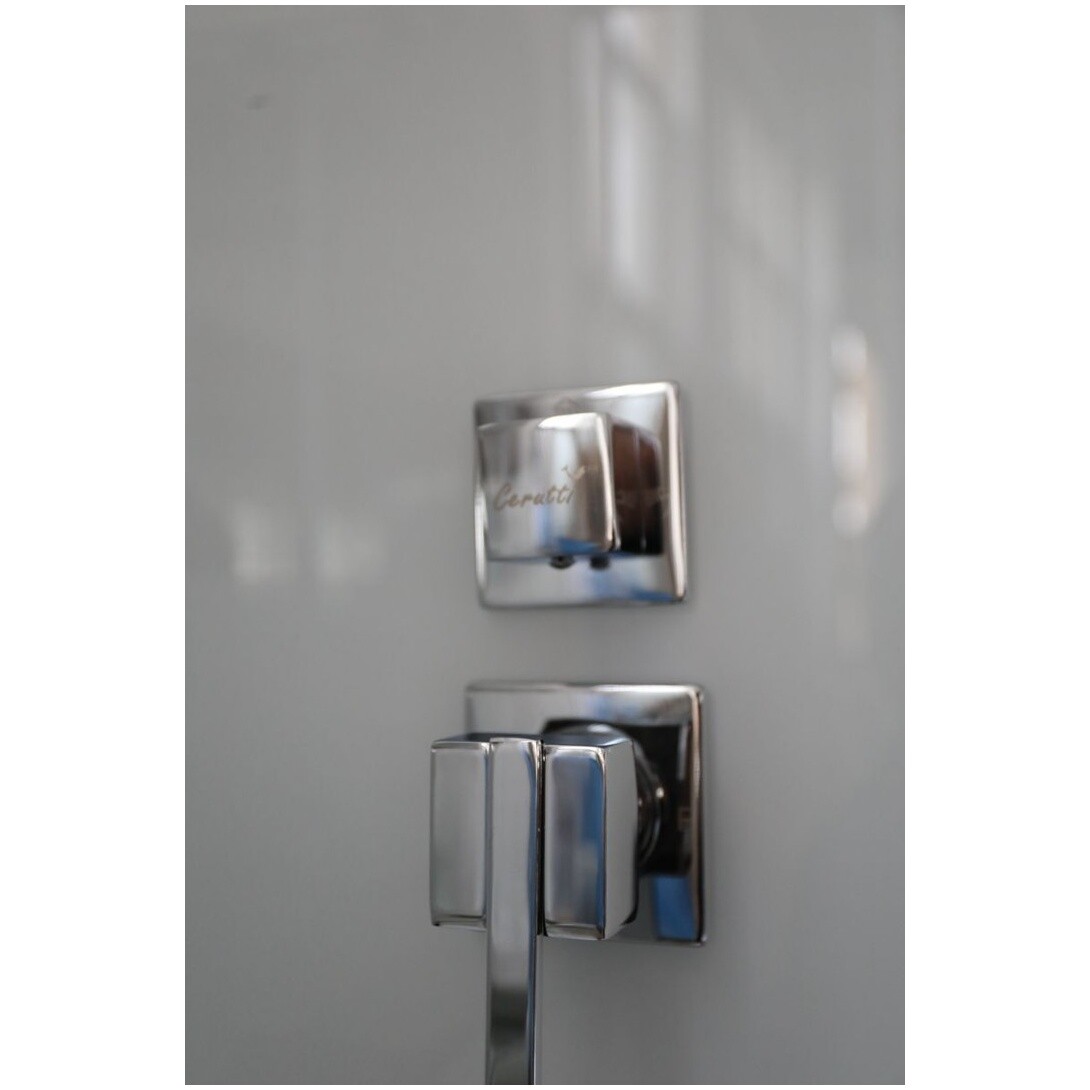 Душевая кабина четверть круга с низким поддоном 90х90 см хром, белая Cerutti SPA Viva 91 - изображение 9