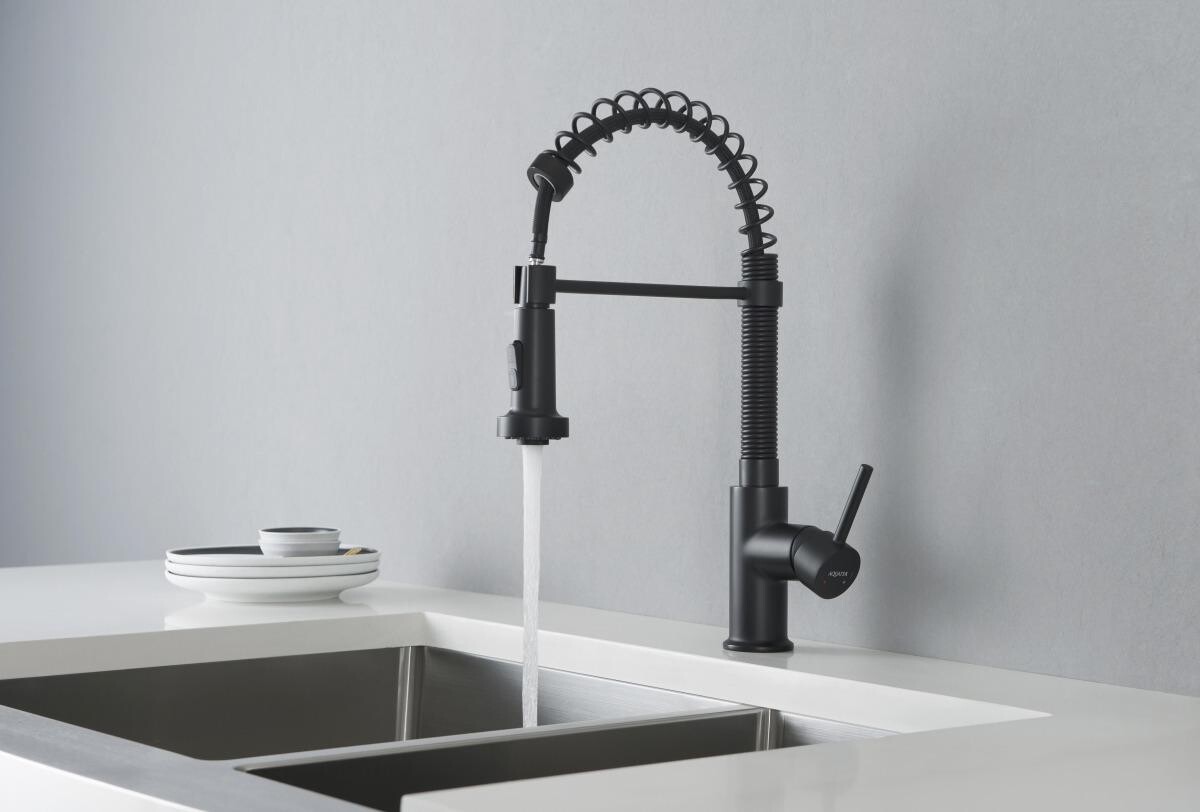 Смеситель для кухни с гибким изливом черный Aquatek "Европа" AQ1387MB - изображение 5