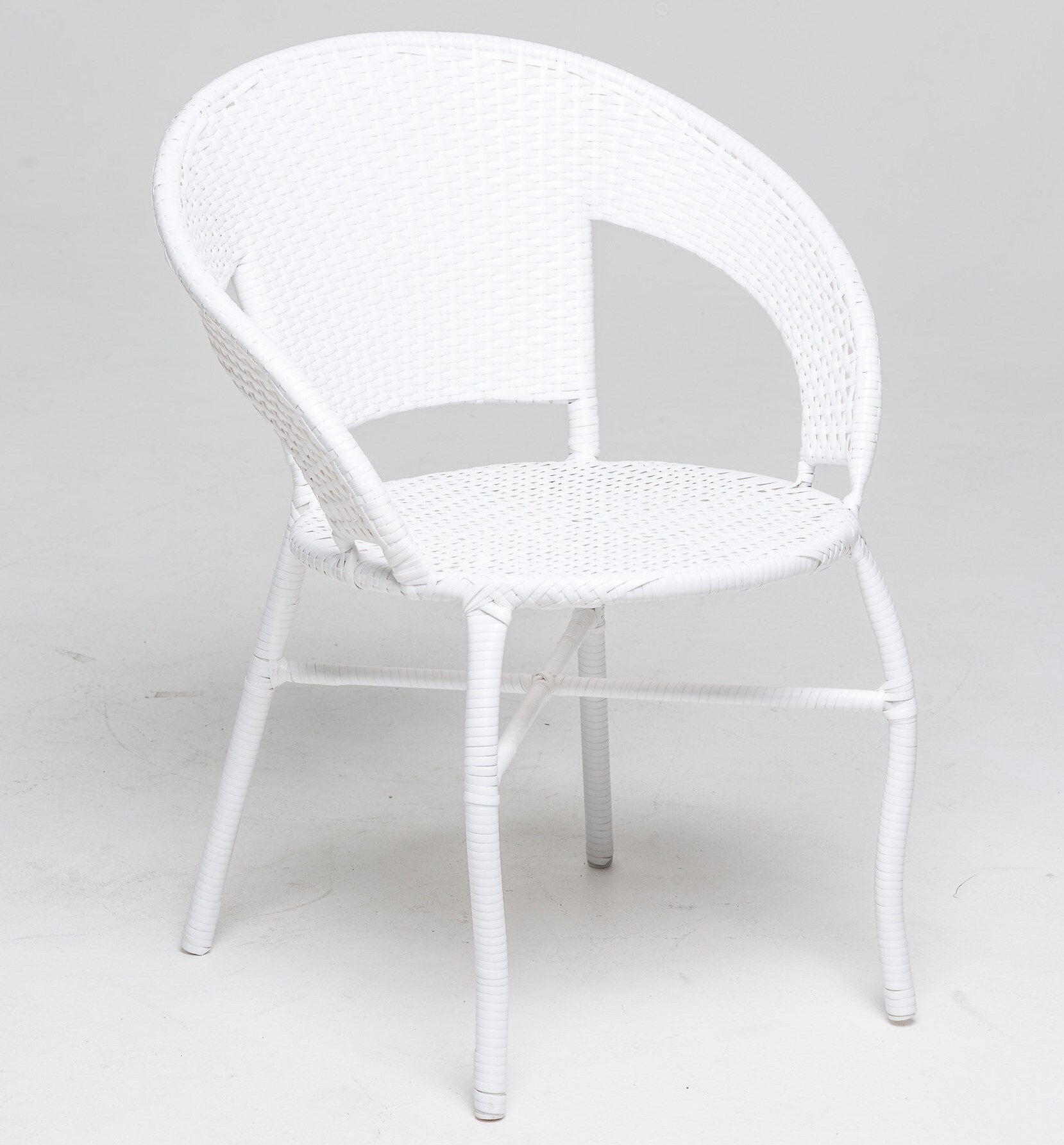 Кресло белое из искусственного ротанга GG-04-06