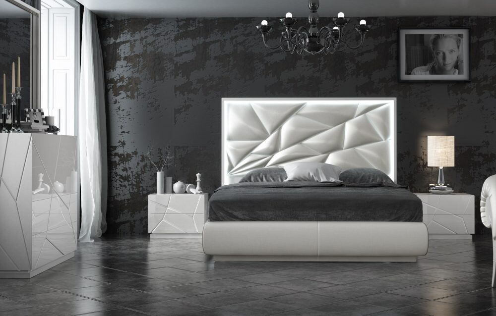 Кровать двуспальная с мягкой спинкой 180х200 см белая Franco Kiu