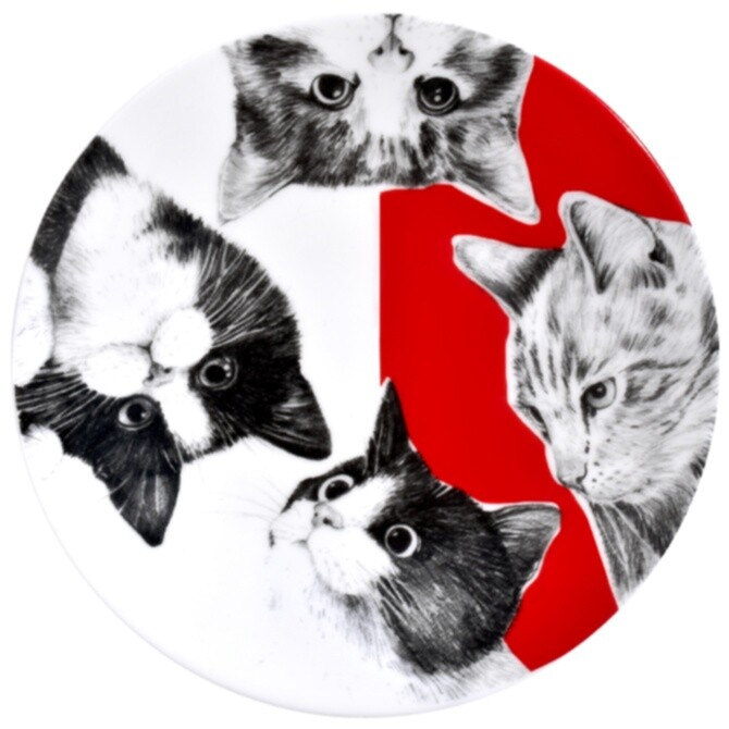 Тарелка фарфоровая 17 см черно-белая, красная Cats Best Friends