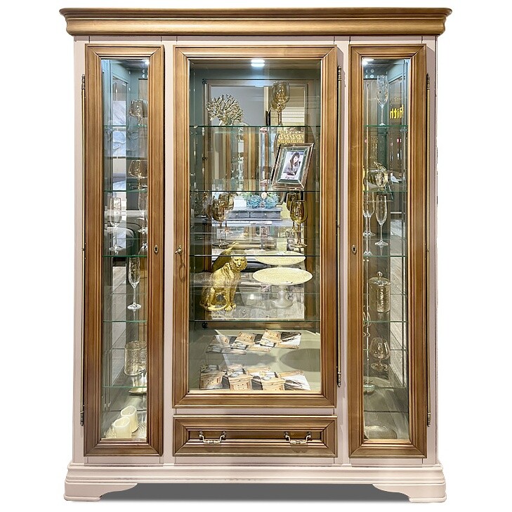 Шкаф-витрина деревянный трехдверный со стеклянными полками и ящиком пудра &quot;Оливия&quot;