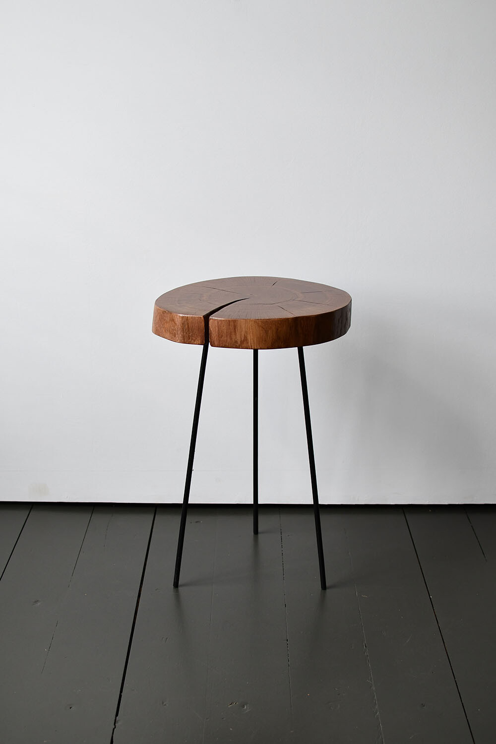 Кофейный столик из дубового спила коричневый Tree 01