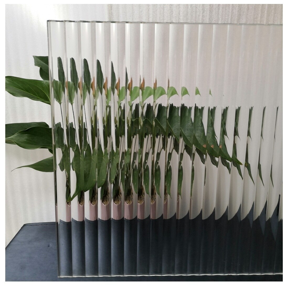 Душевая перегородка стеклянная 190х90 см гофрированная, черная Cerutti SPA STRIP T90 - изображение 5