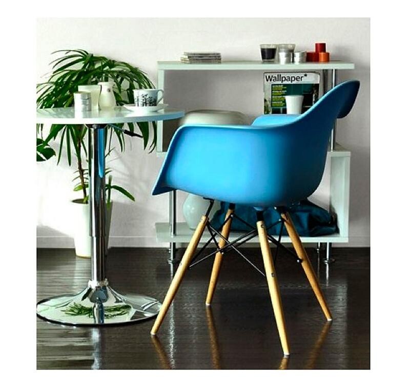 Стул eames голубой