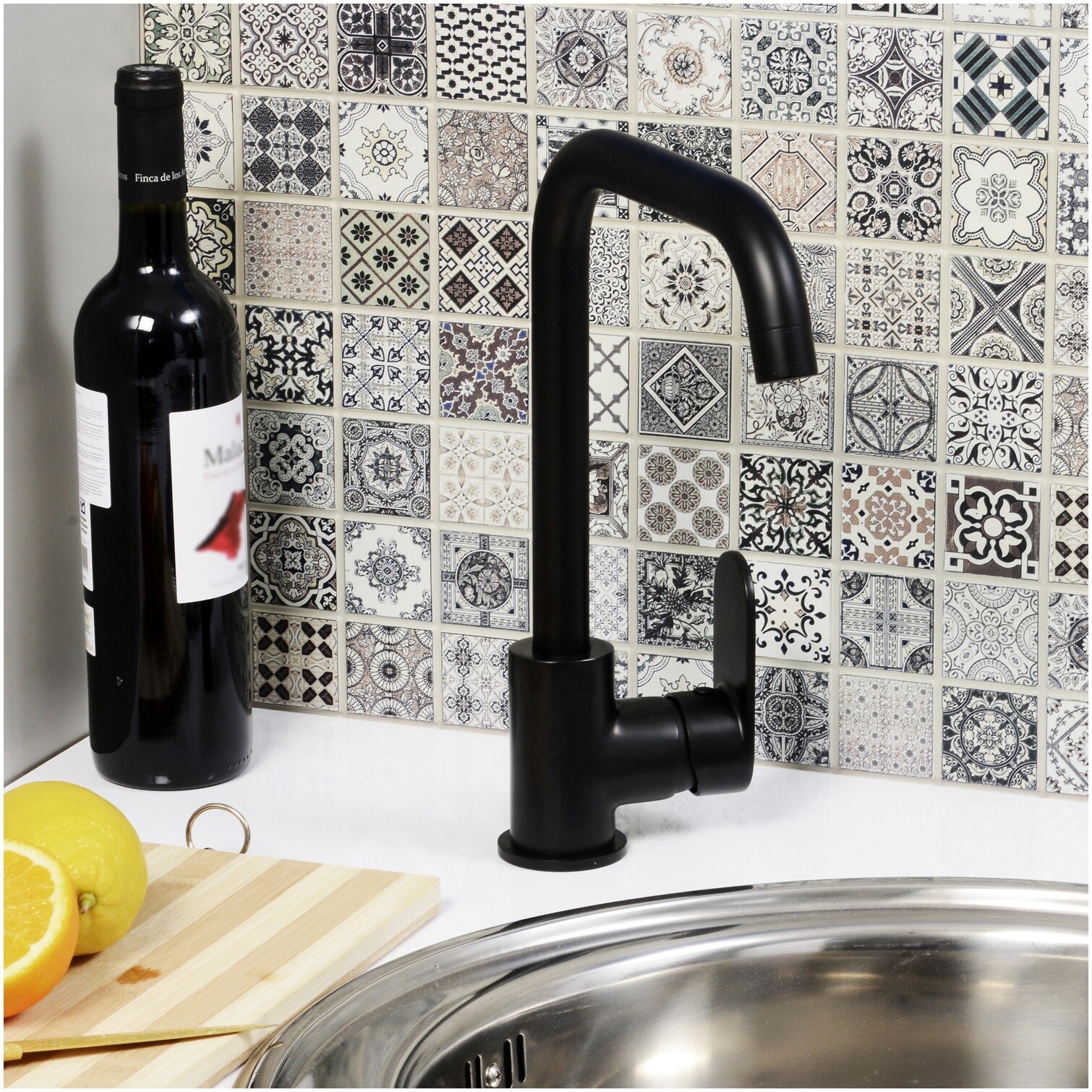Смеситель для кухни из латуни черный Wasserkraft A7407