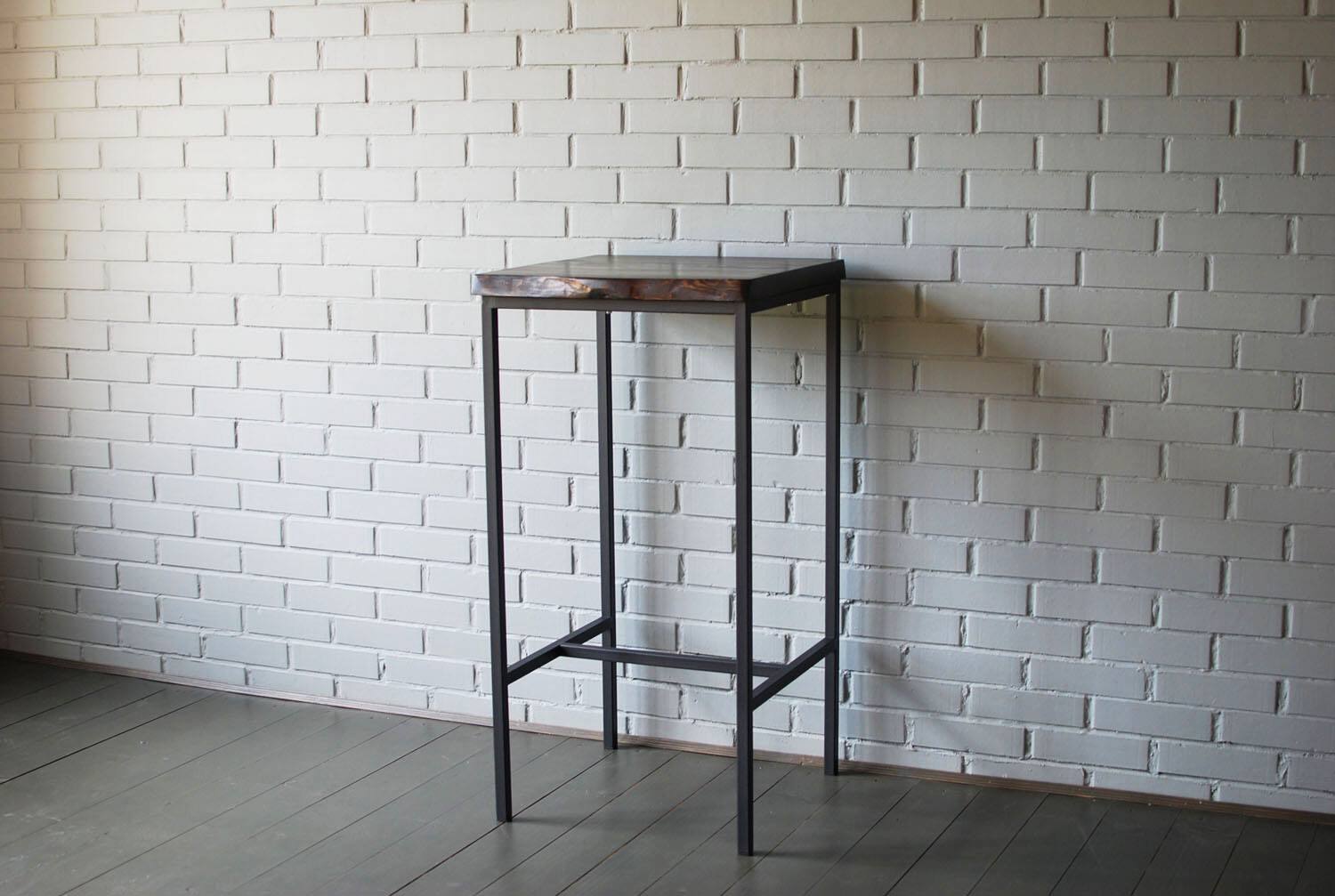 Барный стол с деревянной столешницей коричневый Sosna 02