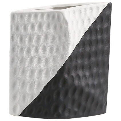 Ваза настольная керамическая 20х18 см черно-белая Black and White Vase B