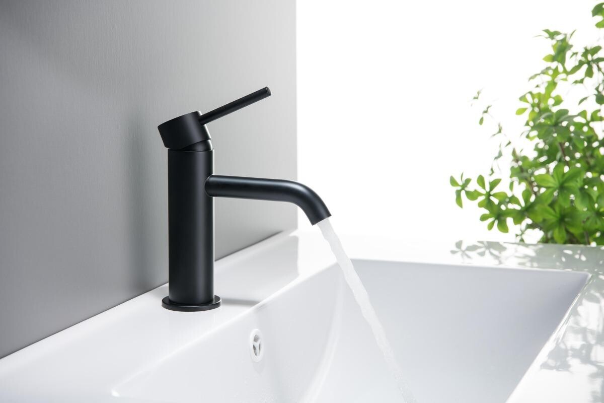 Душевой комплект со смесителем для раковины и душа черный Aquatek "Европа" AQ1331MB - изображение 9