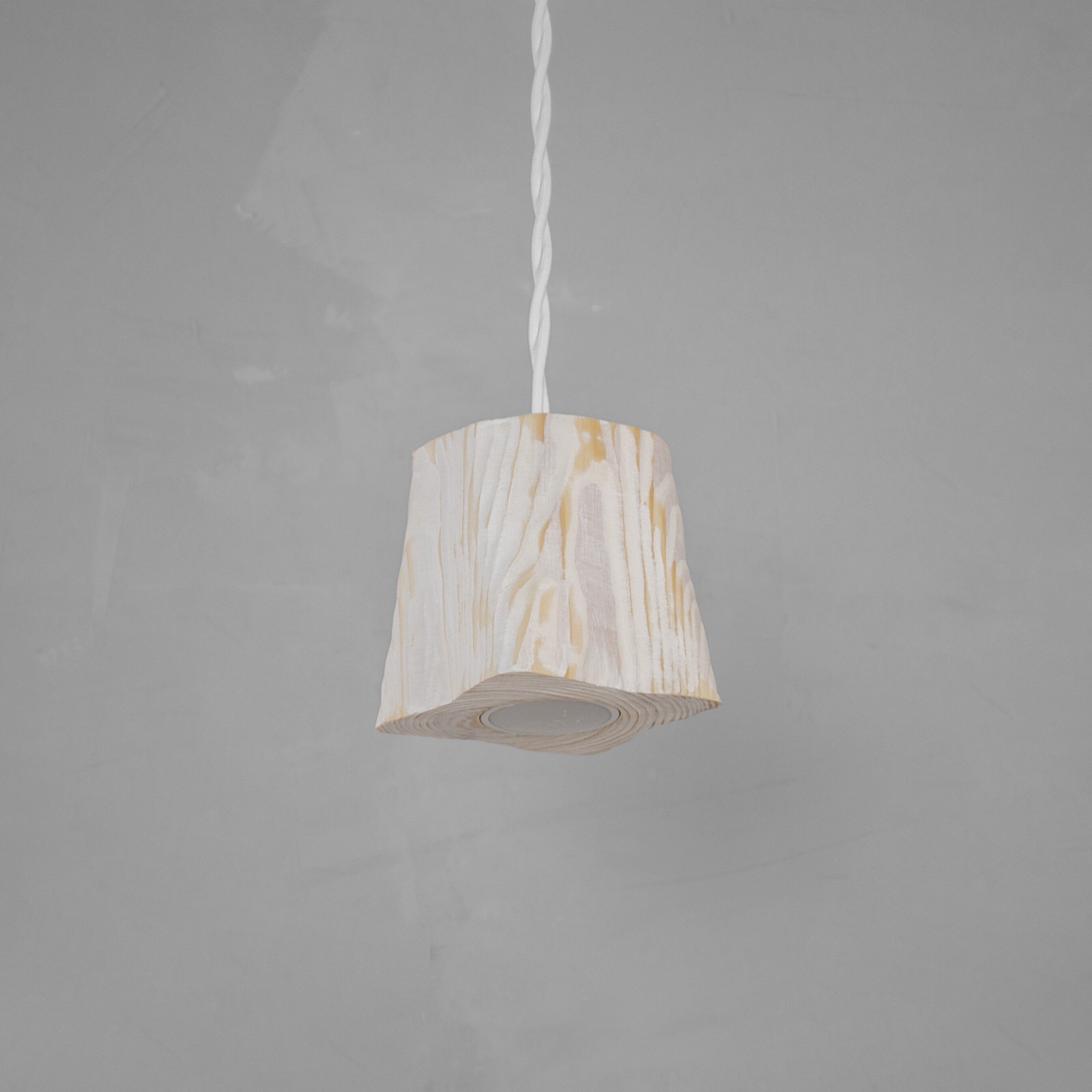 Подвесной светильник деревянный белый QuerkLED 01