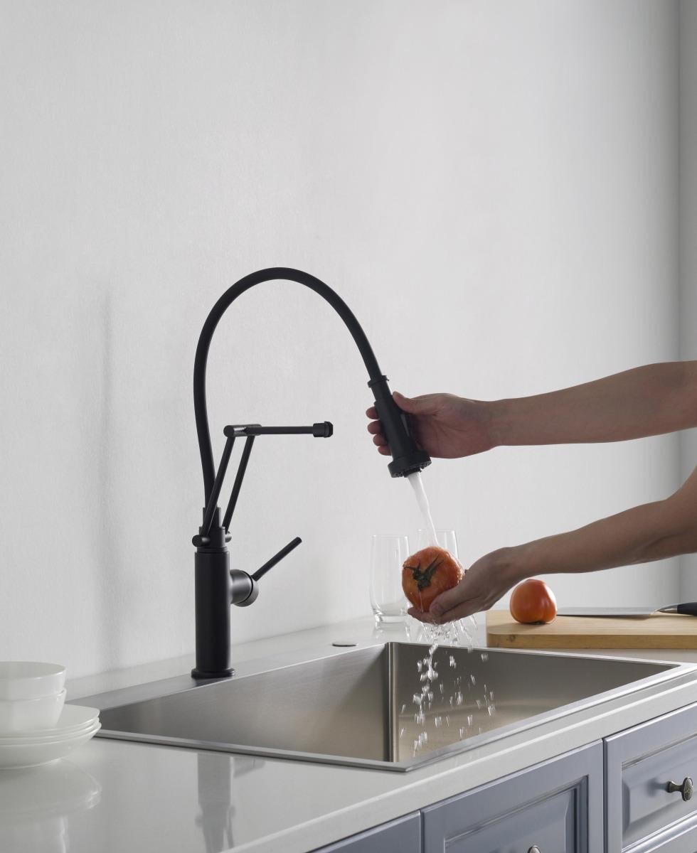 Смеситель для кухни с гибким изливом черный Aquatek "Европа" AQ1388MB - изображение 6