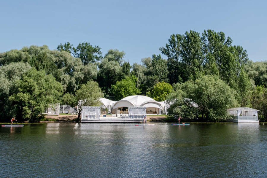 Летние развлечения на воде пляж Серебряный Бор фото 1