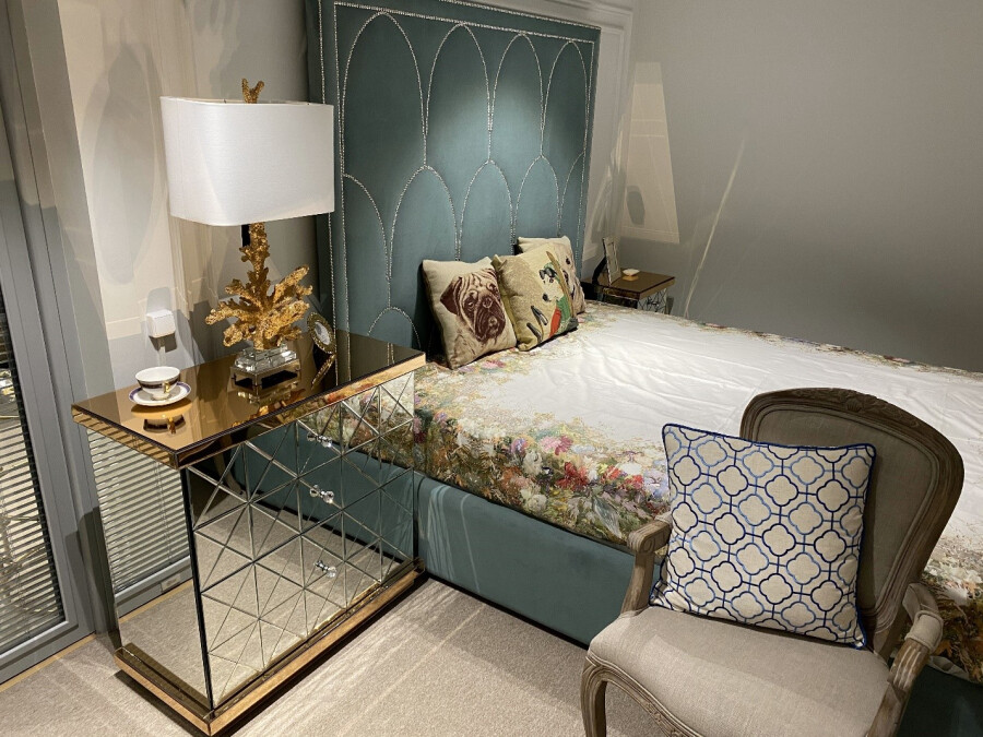 Кровать двуспальная 160х200 см аквамарин Petals Queen