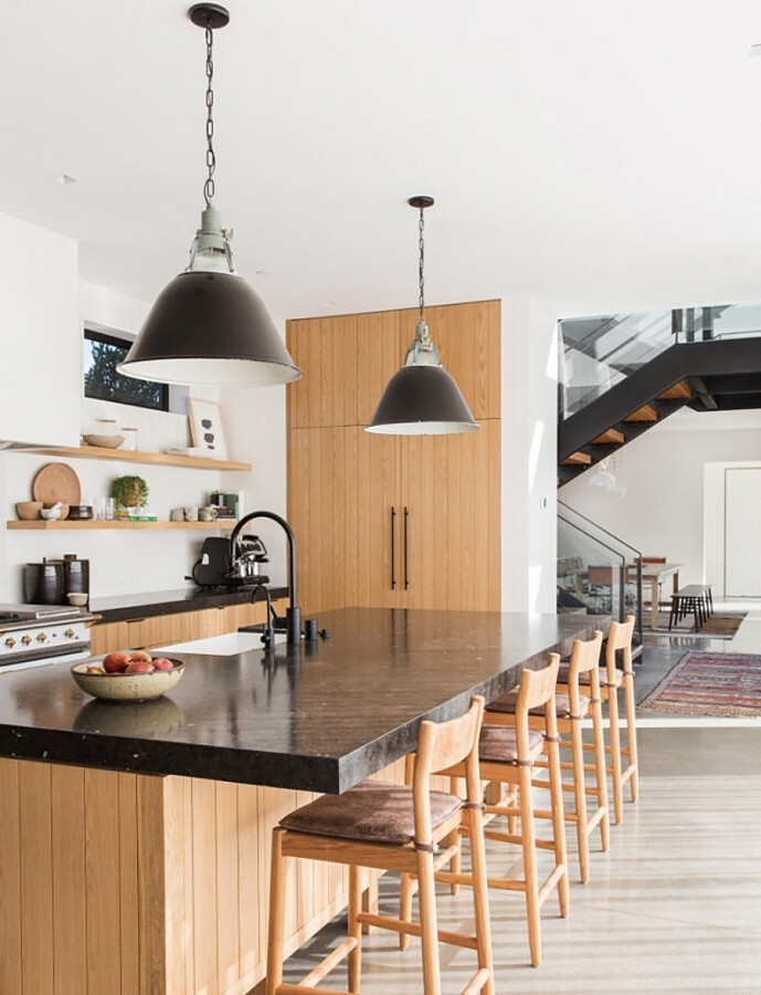 Кухонный уголок с дерева – качество и надёжность