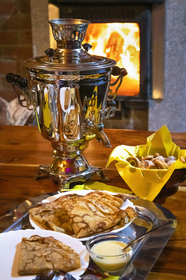 Чаепитие с самоваром