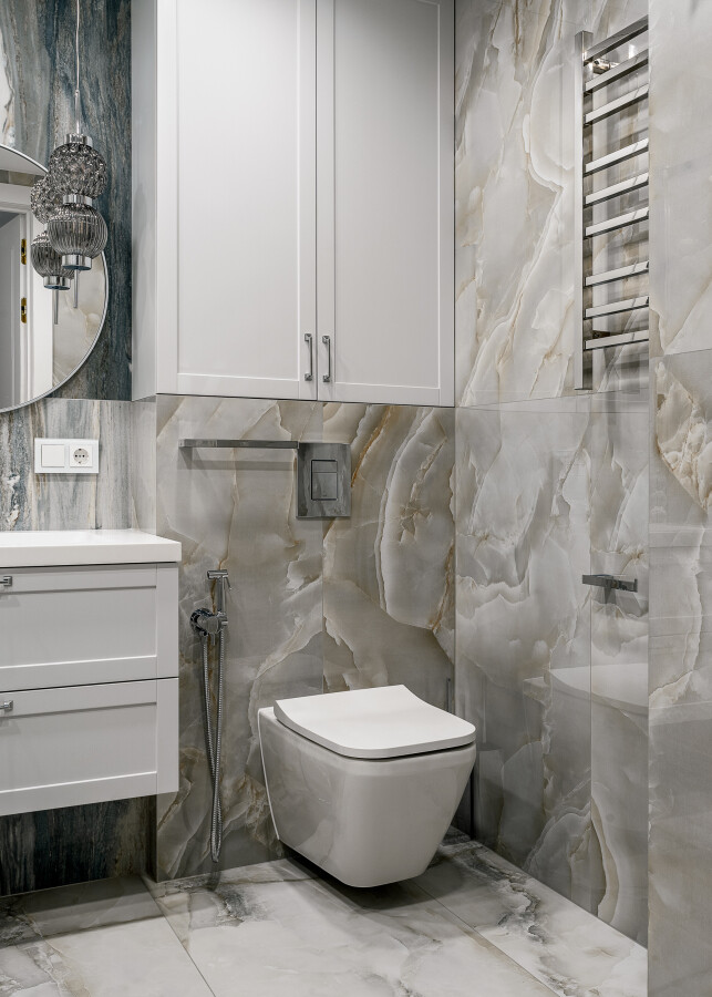 Bange with tiles under Onyx