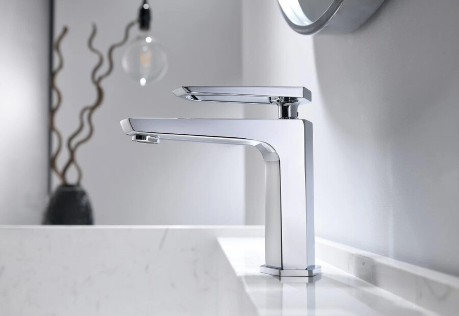 Смеситель для раковины хром Lemark Prizma LM3906C