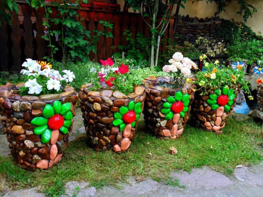 клумбы на даче