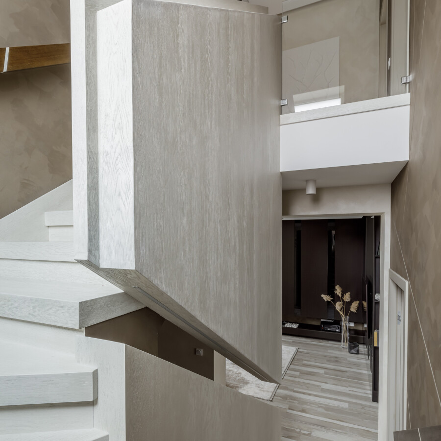 The walls of the staircase hall