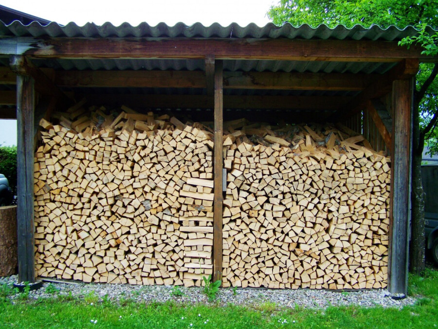 Дровник для дачи: лучшие идеи для стильного хранения дров