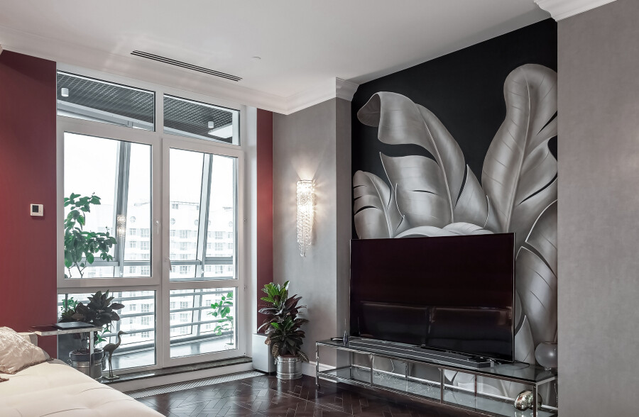 Wallpaper with silver palm sheet