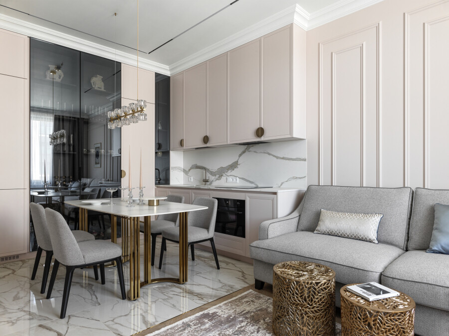 The combination of light and grayish shades in the interior