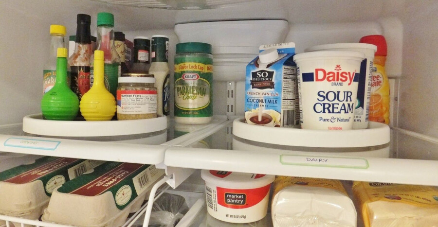 In the photo plastic rotary shelves