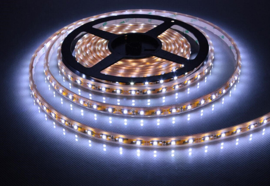 Плинтус с подсветкой LED– выгодное решение дизайна помещения