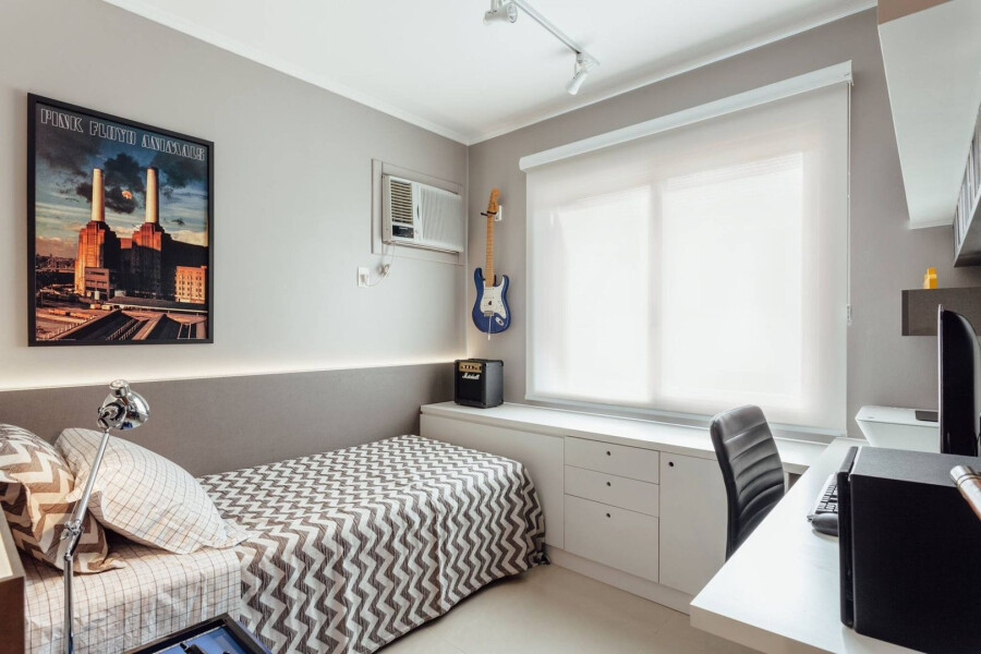 Как сэкономить пространство и создать стильный интерьер в комнате общежития