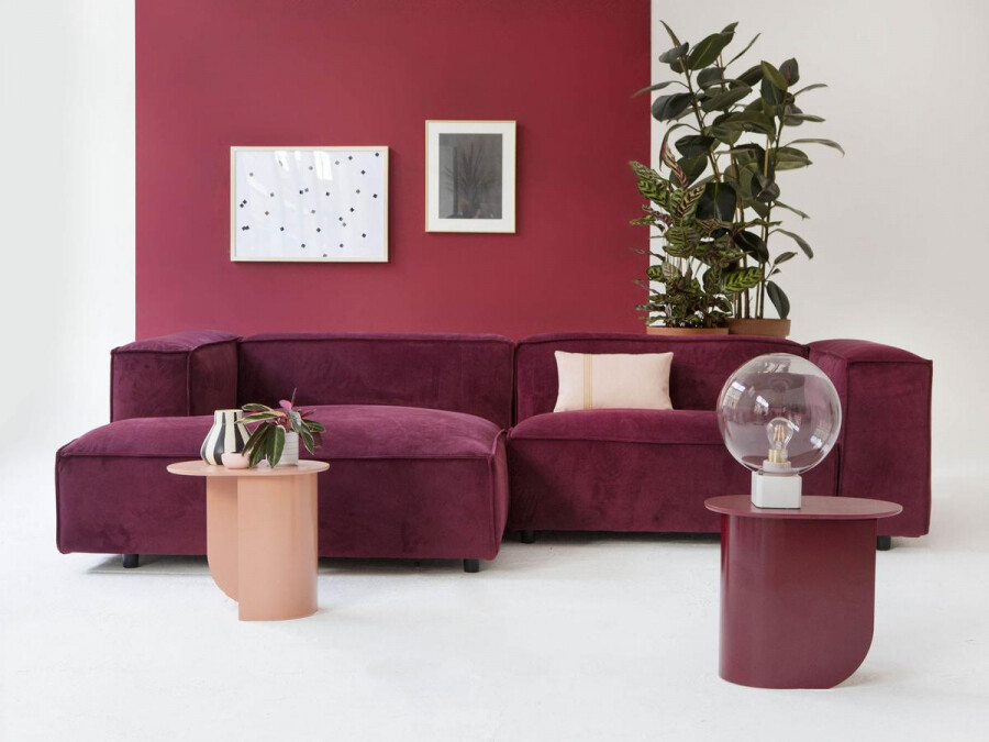 Дизайн комнаты в бордовом цвете