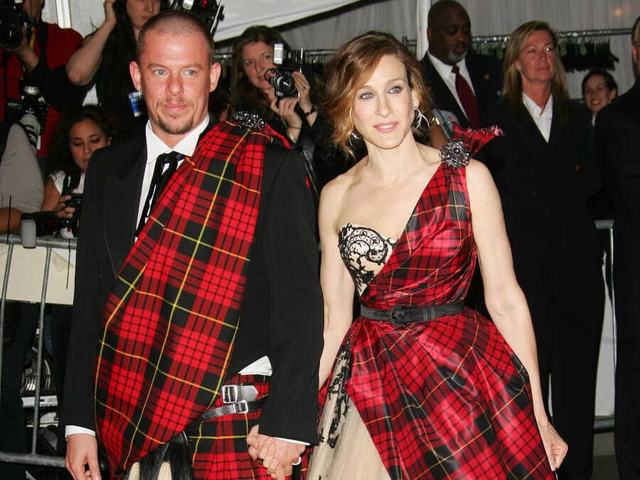 Сара Джессика Паркер и Александр Маккуин на Met Gala фото 7