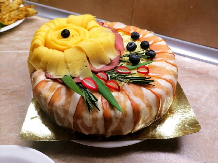 Мясной торт