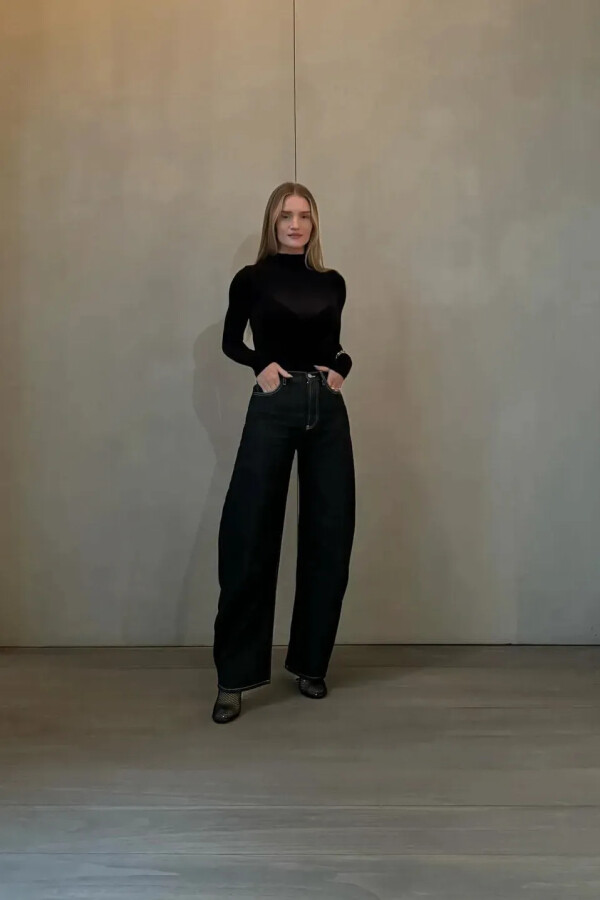 модный деним в 2024 году  horseshoe jeans