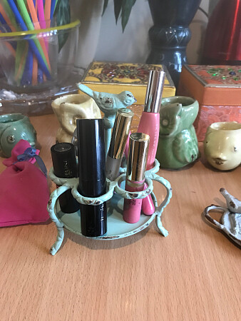 Декоративная подставка для помады Lipstick