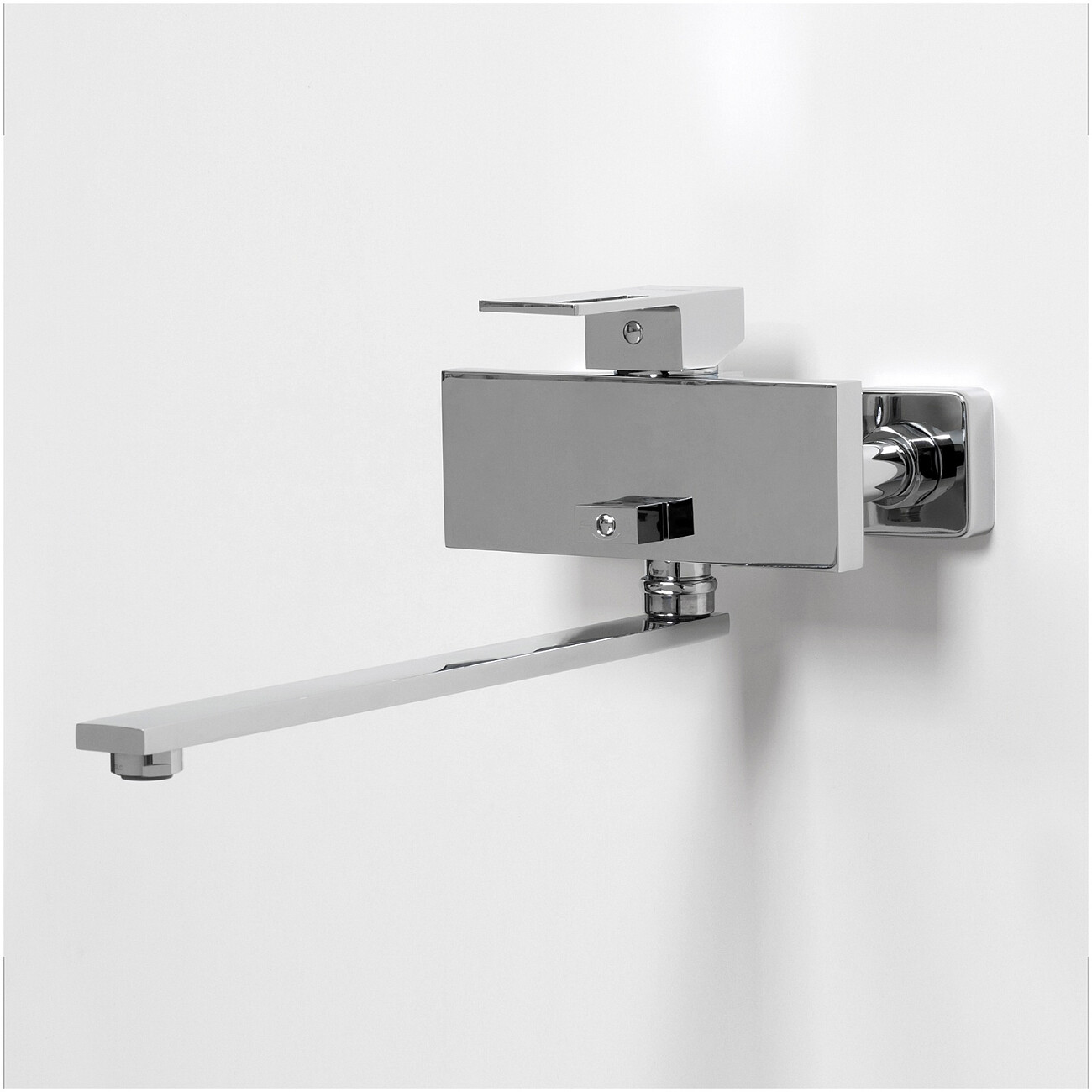 Смеситель для ванны с изливом из латуни хром Wasserkraft 1502L - изображение 2