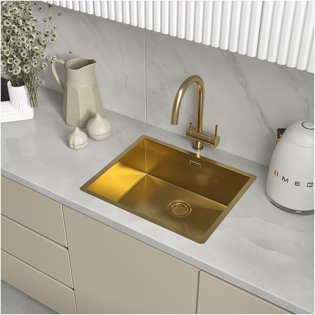 Кухонная мойка из нержавеющей стали 44х54 см брашированное золото Reflexion Como RX2054GD  - изображение 6