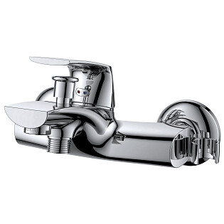 Смеситель для ванны однорычажный с душевым гарнитуром хром D&K Rhein Feuerbach DA1283201