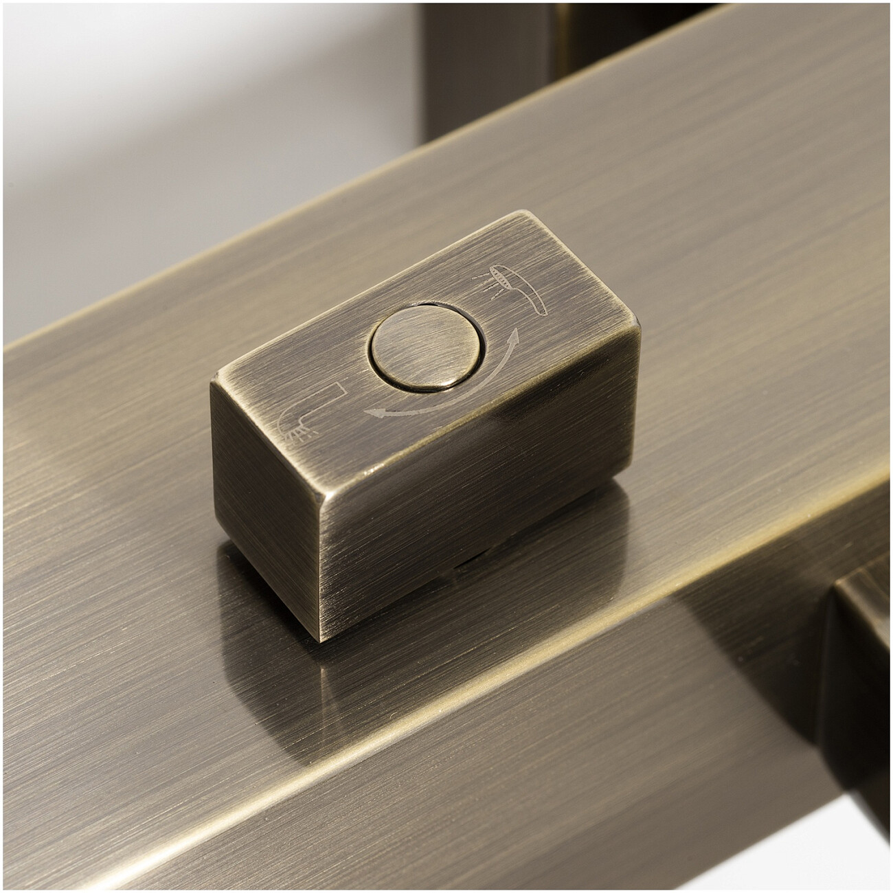 Душевой комплект с лейкой и коротким изливом светлая бронза Wasserkraft Exter 1601 - изображение 10