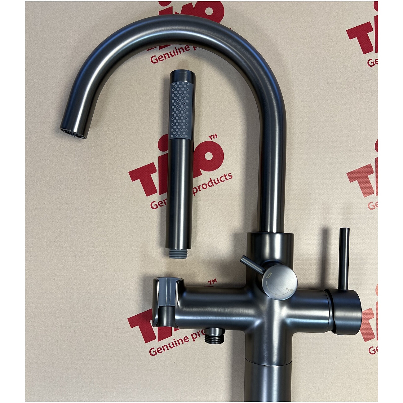 Смеситель напольный для ванны с душем черное золото Timo Saona 2310-18Y-CR - изображение 2