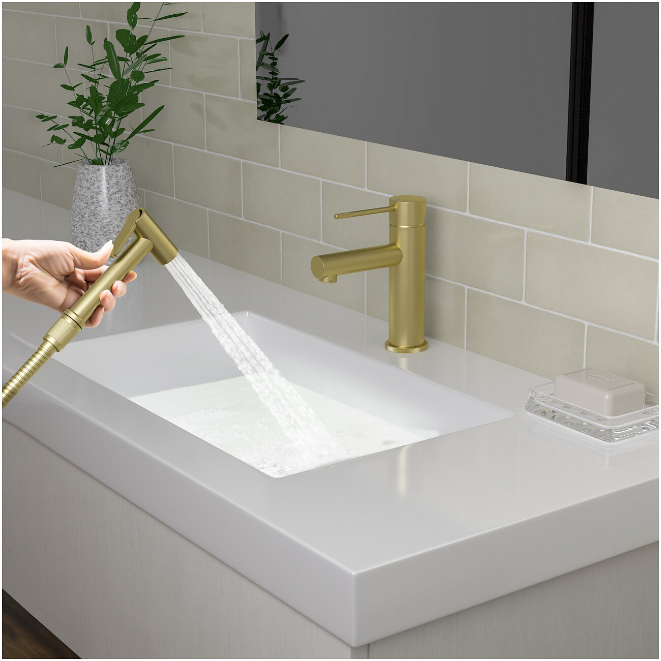 Гигиенический душ со смесителем для раковины золото матовое Timo Saona 2360-17G - изображение 3