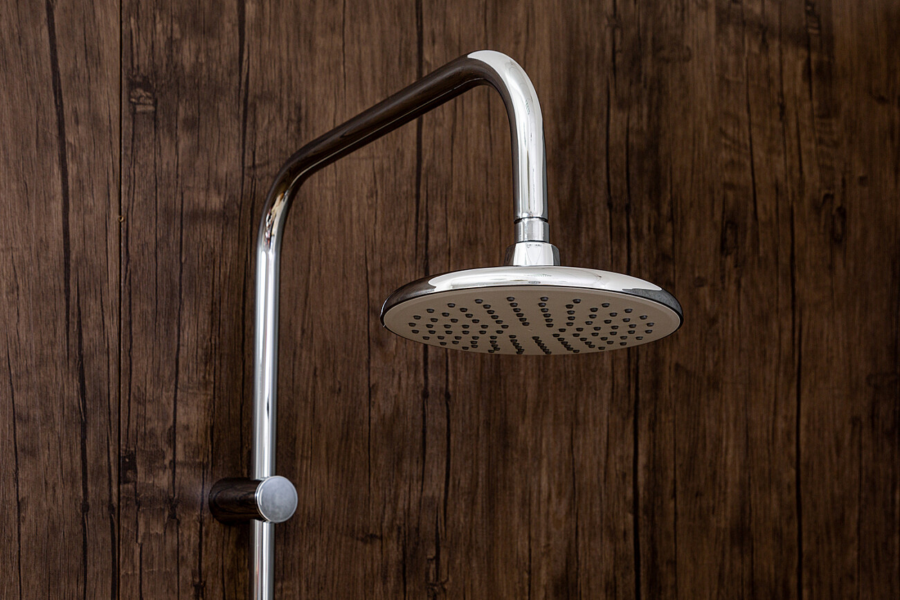 Душевая стойка с верхним душем и держателем хром Stworki "Копенгаген" KP-06cr - изображение 7