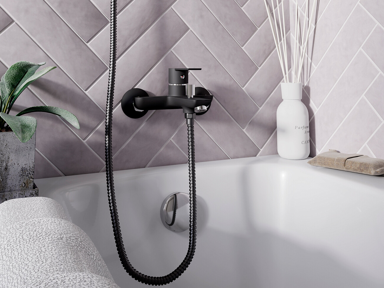Смеситель для ванны с душем черный Stworki "Хельсинки" HFHS10030 - изображение 4