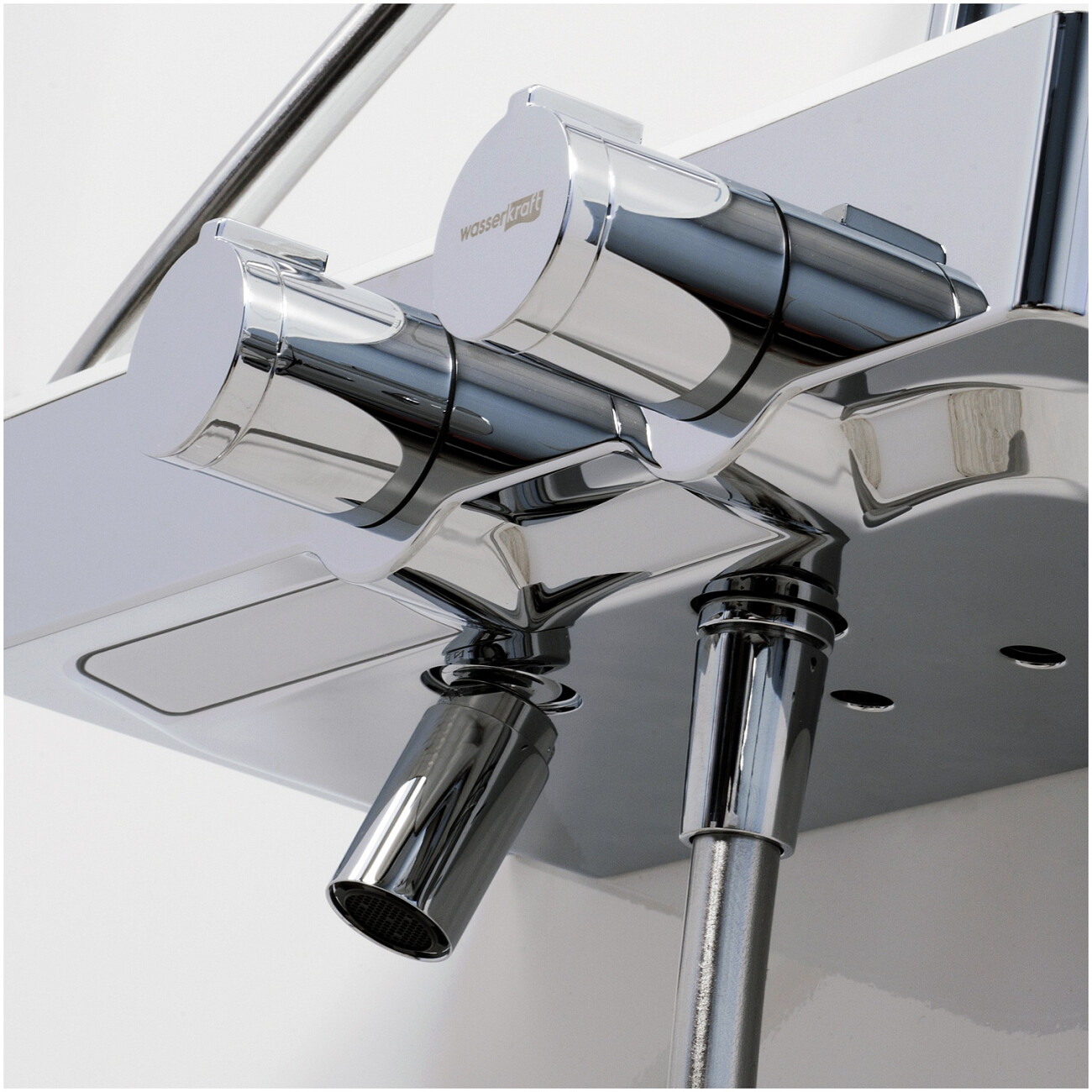 Душевой комплект с верхним душем и лейкой хром, белый Wasserkraft A113.067.155.CH Thermo - изображение 5