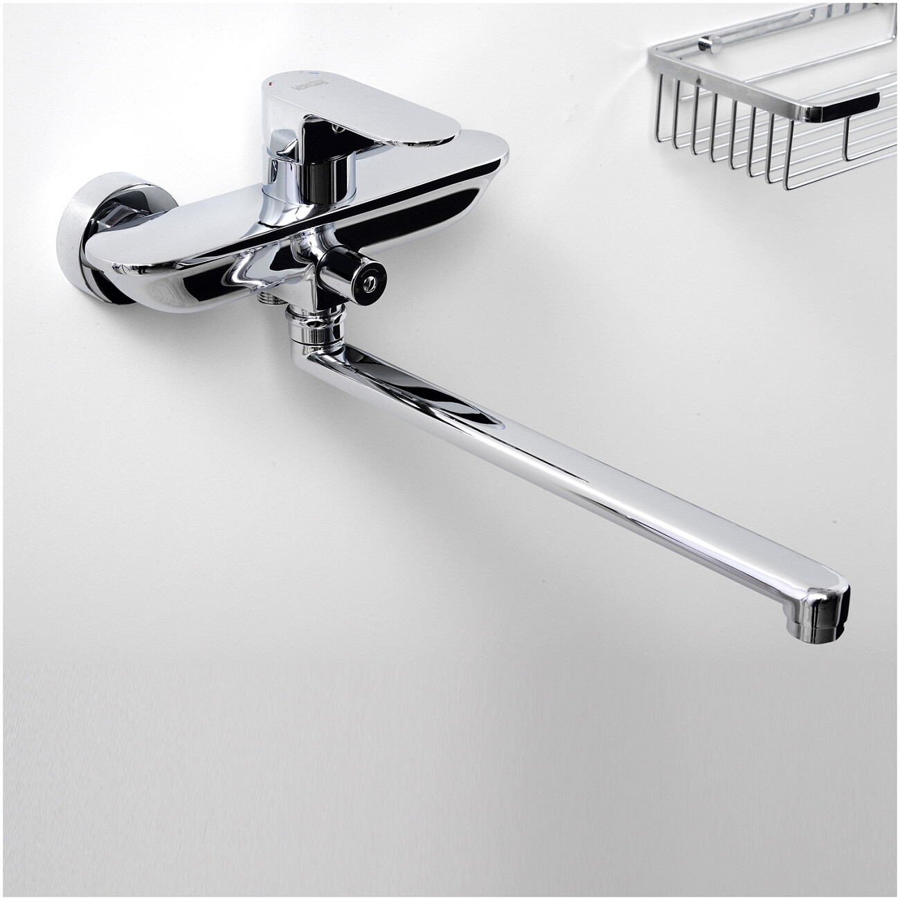 Смеситель для ванны с изливом из латуни хром Wasserkraft 5802L - изображение 3