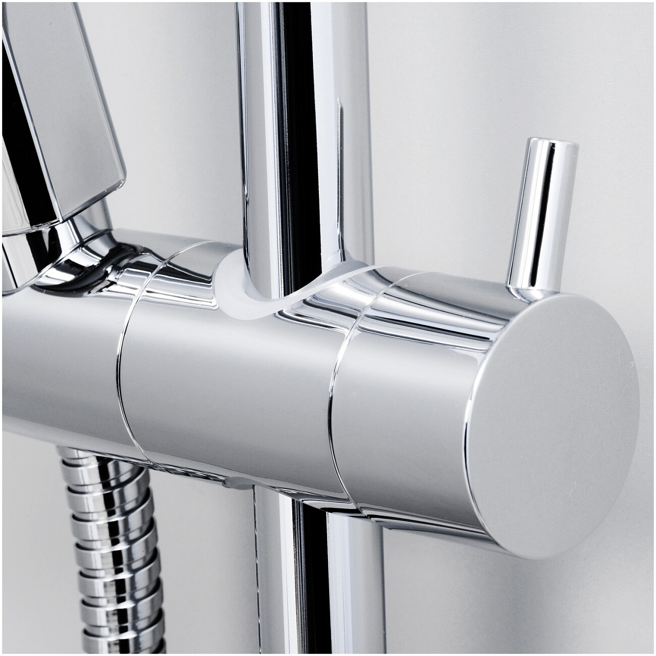 Душевая стойка с держателем хром Wasserkraft A144 - изображение 3