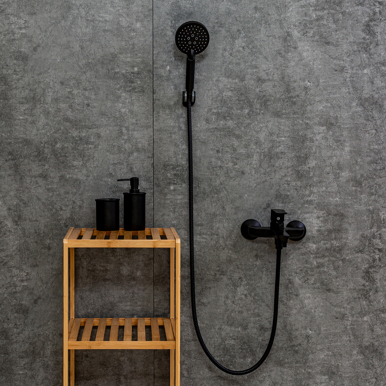 Душевая стойка с держателем черная Stworki "Кронборг" KR-04b - изображение 4