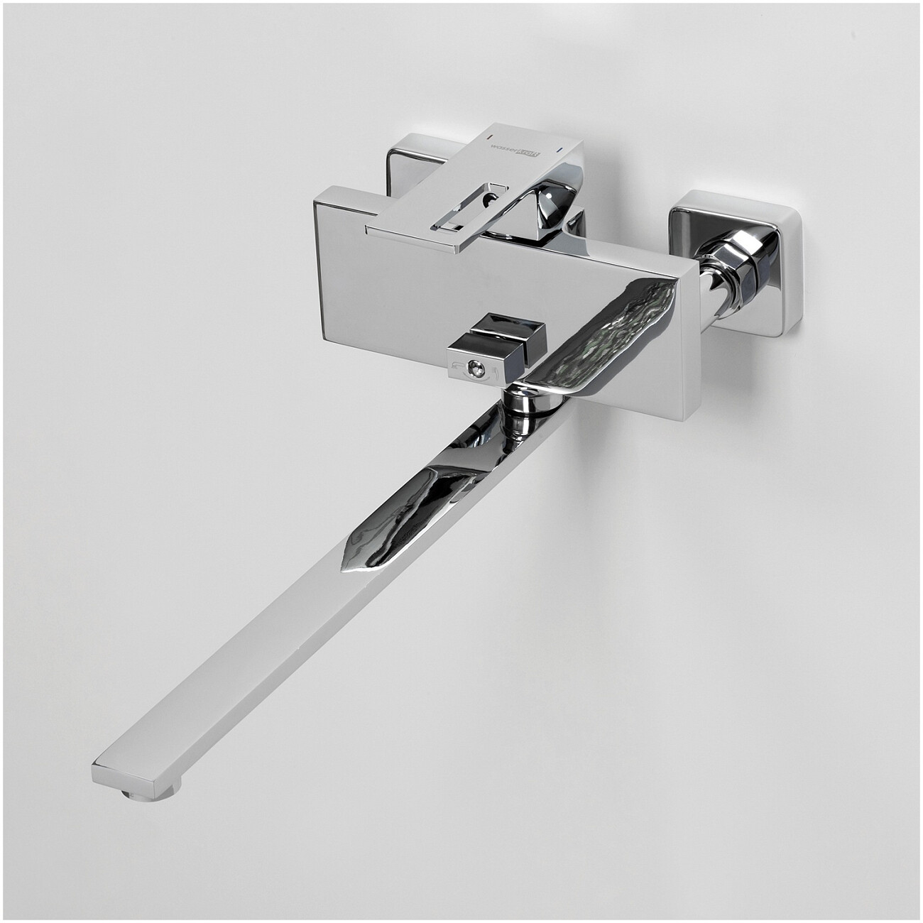 Смеситель для ванны с изливом из латуни хром Wasserkraft 1502L - изображение 8